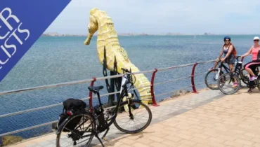 La Costa Cálida en bici y barco. Portada silver Cyclists.